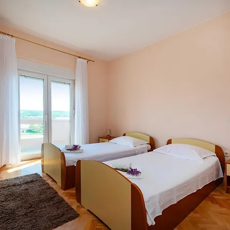 My Dalmatia - Sea View Nika With Private Parking شقة *