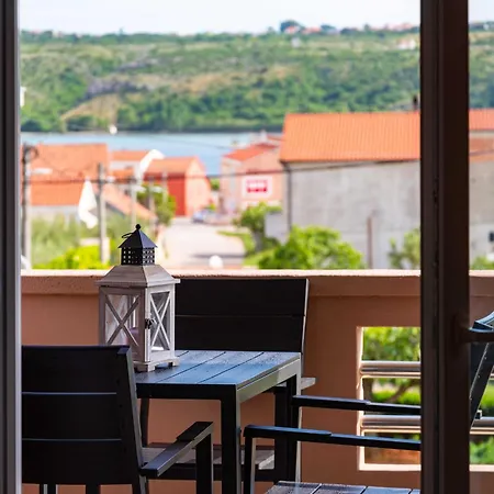 My Dalmatia - Sea View Nika With Private Parking شقة