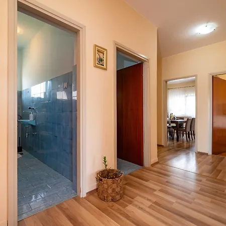 My Dalmatia - Sea View Nika With Private Parking * بوسيدارجي