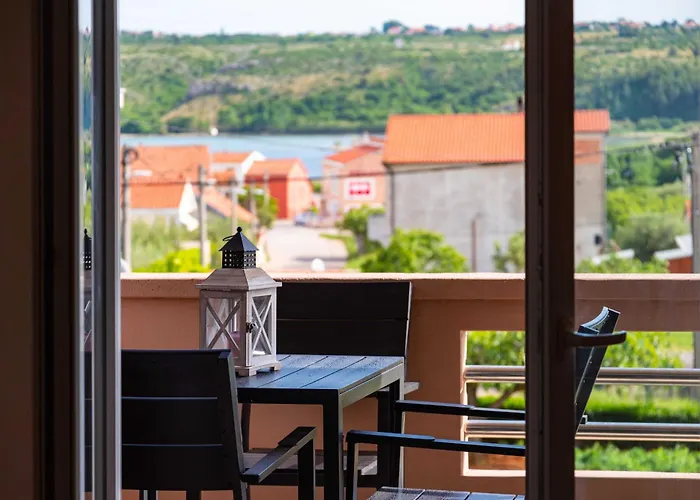 My Dalmatia - Sea View Nika With Private Parking Апартаменты