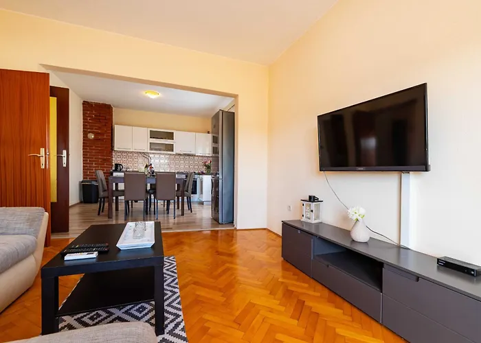 My Dalmatia - Sea View Nika With Private Parking Апартаменты *