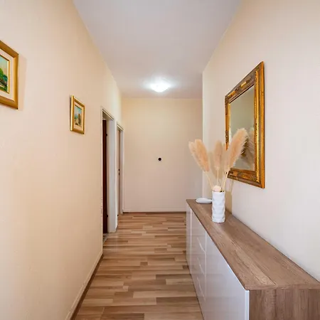 Apartamento My Dalmatia - Sea View Nika With Private Parking