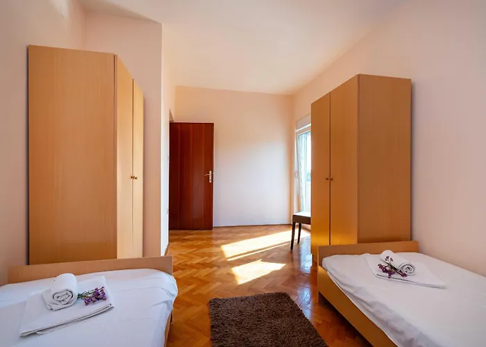 My Dalmatia - Sea View Nika With Private Parking Apartment *